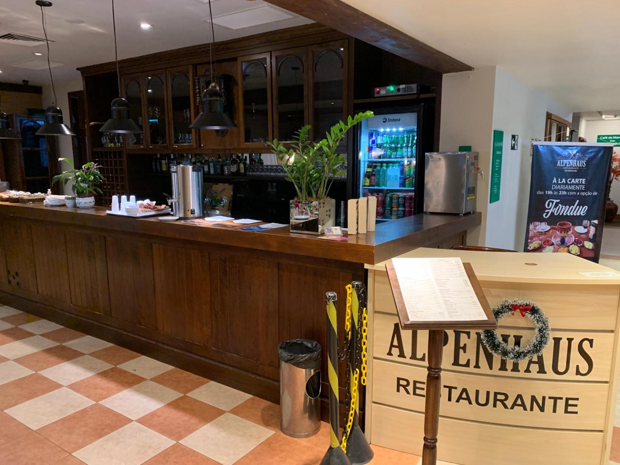 Apart-Hotel Em Gramado, Padrao 4 Estrelas, No Centro Екстериор снимка